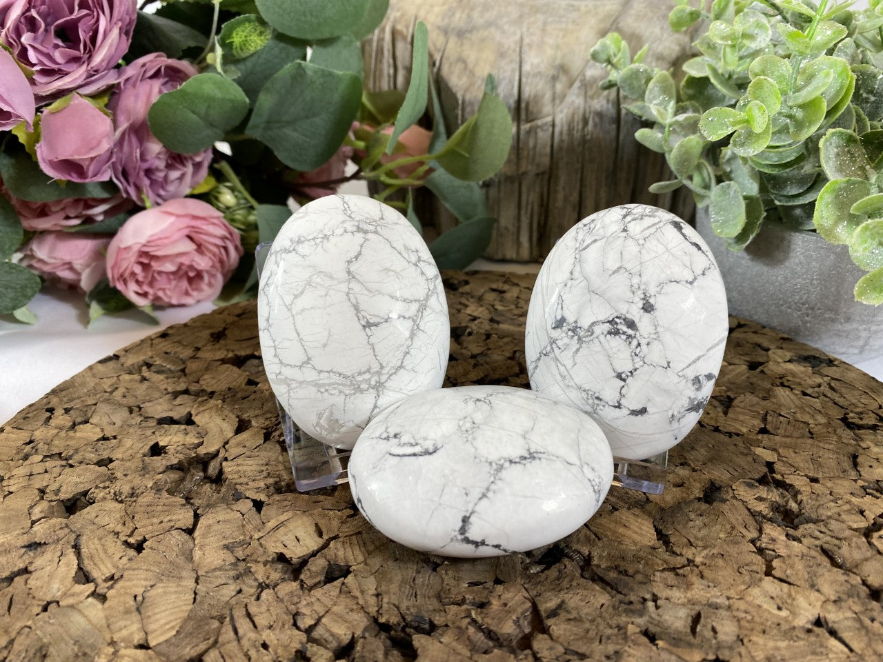 Howlite Palmstone